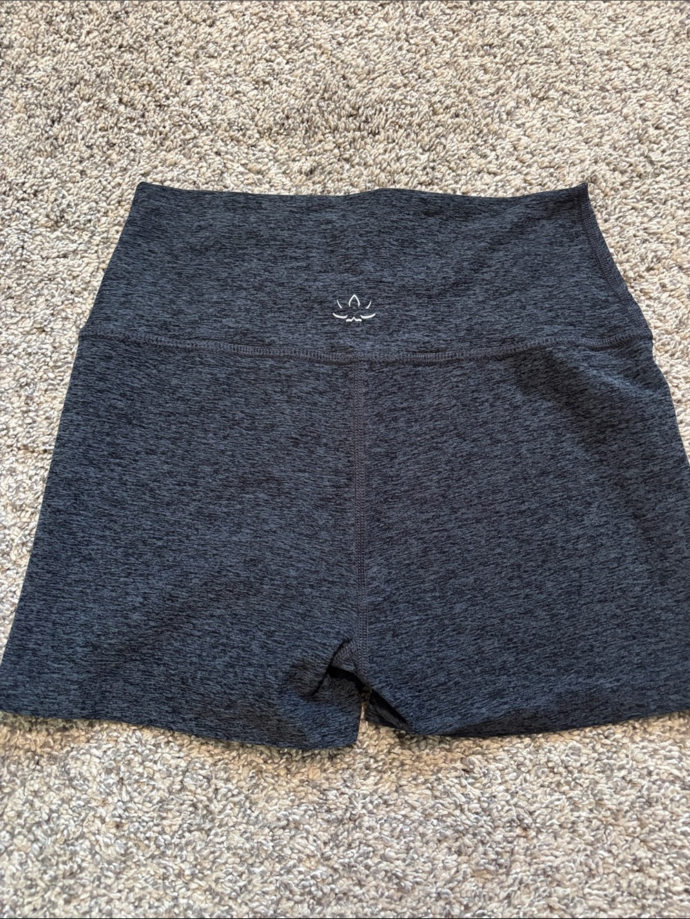 Beyond Yoga Spacedye Shorts size large - Picture 2 of 5
